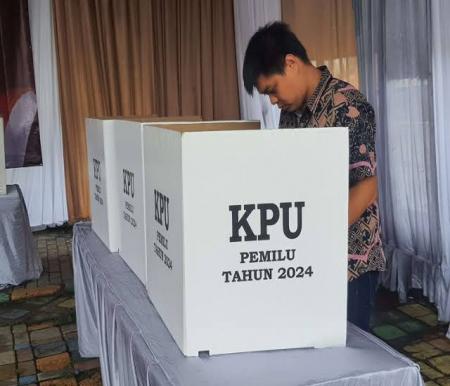 Ilustrasi PPK Payung Sekaki menunda Rapat Pleno Rekapitulasi Suara Pilkada Riau 2024 (foto/int)